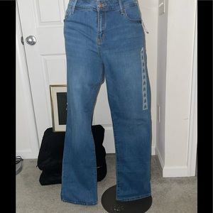 Old Navy Kicker Bootcut Jean NWT